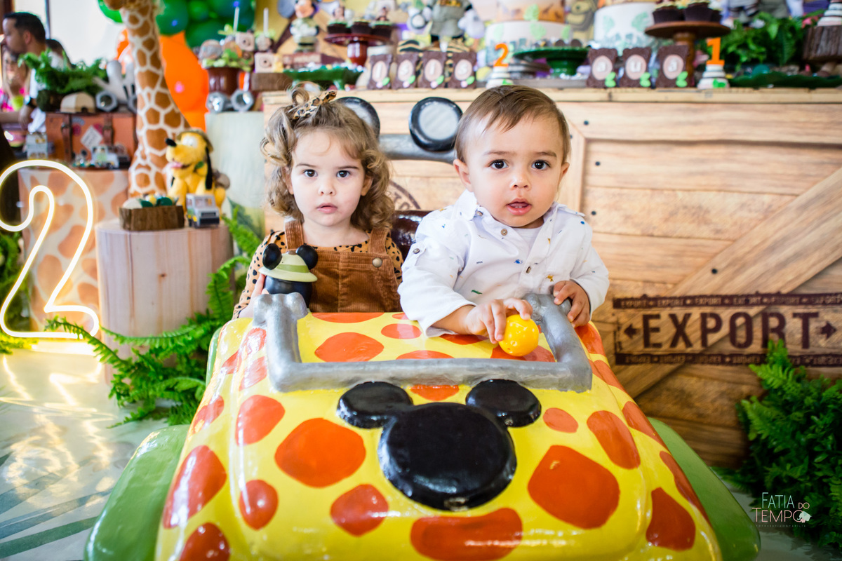 aniversario mickey, festa de aniversario, aniversario 1 ano, fotografo de aniversario, festa no predio, festa no condominio, foto de criança, decoração, safari, mãe de menina, mãe de menino, ensaio fotográfico, buffet infantil, foto autoral, lifestyle