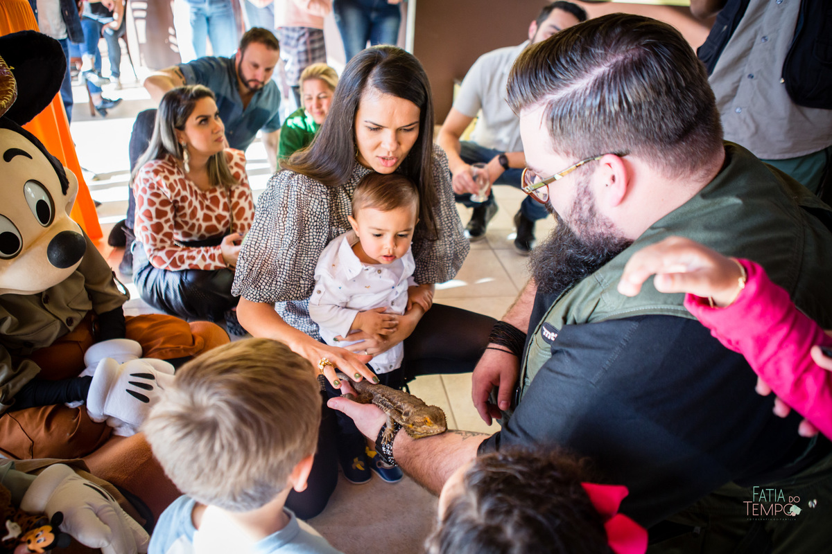 aniversario mickey, festa de aniversario, aniversario 1 ano, fotografo de aniversario, festa no predio, festa no condominio, foto de criança, decoração, safari, mãe de menina, mãe de menino, ensaio fotográfico, buffet infantil, foto autoral, lifestyle