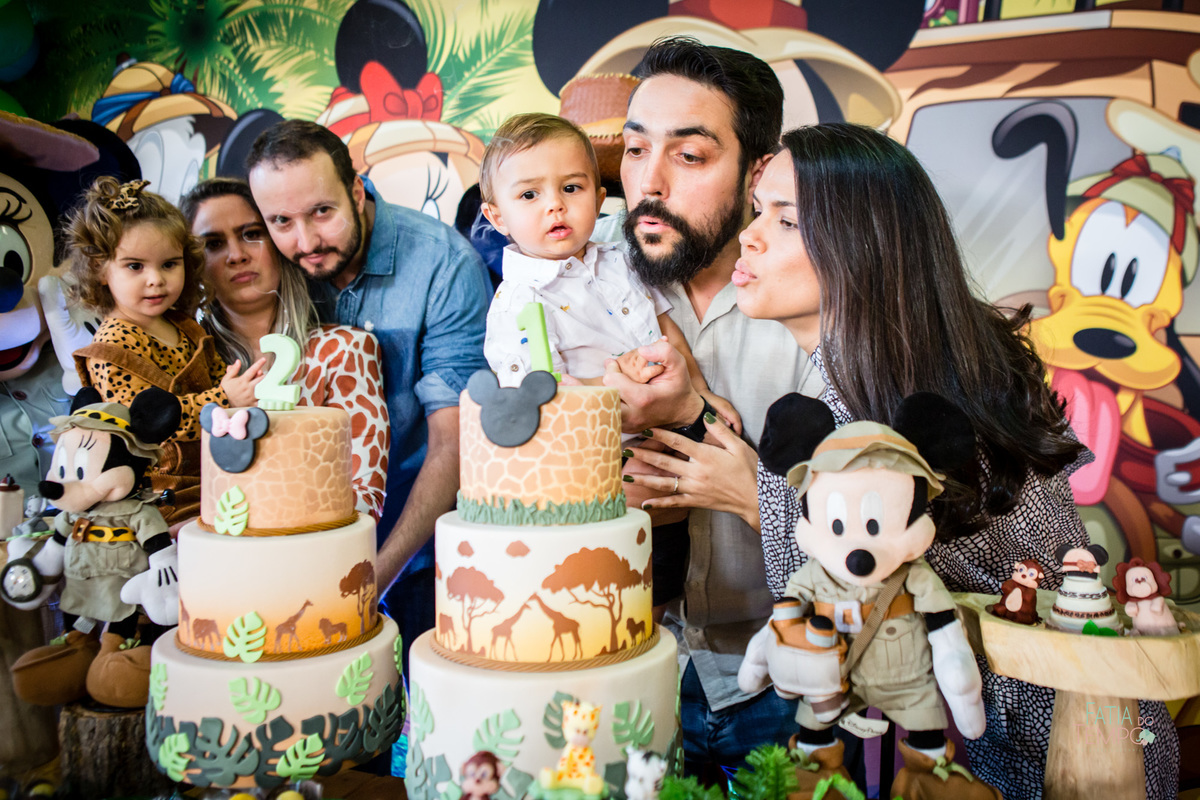 aniversario mickey, festa de aniversario, aniversario 1 ano, fotografo de aniversario, festa no predio, festa no condominio, foto de criança, decoração, safari, mãe de menina, mãe de menino, ensaio fotográfico, buffet infantil, foto autoral, lifestyle
