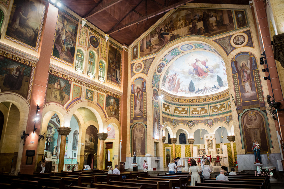 batizado, igreja, catolico, fotografia, comunhão, familia, criança, bebê, menina, menino, foto de criança, foto de família, mãe de menina, mãe de menino, arquitetura, sagrado, Deus, batismo, padre, ensaio fotografico, estudio fotografico,