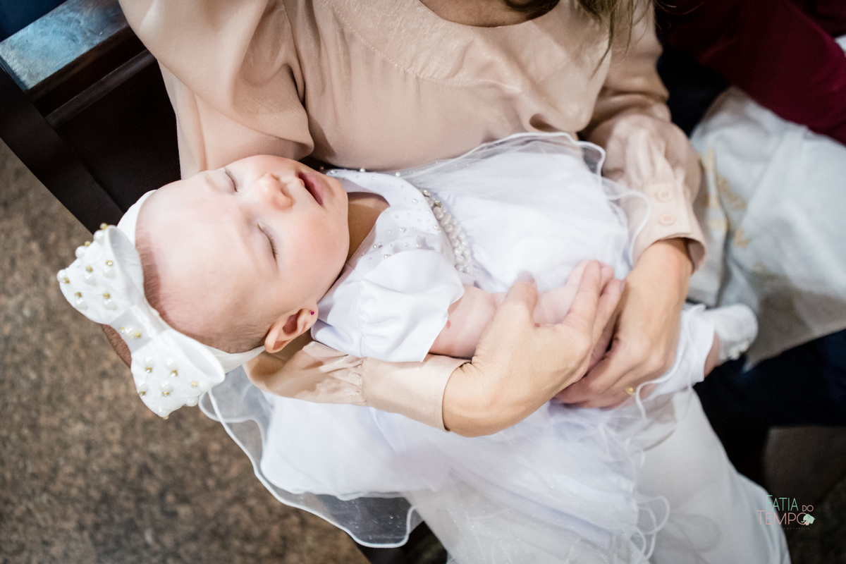 batizado, igreja, catolico, fotografia, comunhão, familia, criança, bebê, menina, menino, foto de criança, foto de família, mãe de menina, mãe de menino, arquitetura, sagrado, Deus, batismo, padre, ensaio fotografico, estudio fotografico,