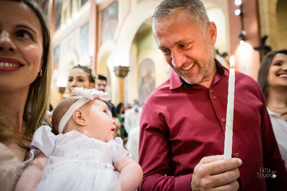 batizado, igreja, catolico, fotografia, comunhão, familia, criança, bebê, menina, menino, foto de criança, foto de família, mãe de menina, mãe de menino, arquitetura, sagrado, Deus, batismo, padre, ensaio fotografico, estudio fotografico,