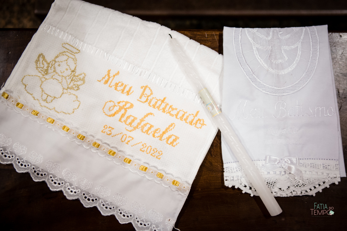 batizado, igreja, catolico, fotografia, comunhão, familia, criança, bebê, menina, menino, foto de criança, foto de família, mãe de menina, mãe de menino, arquitetura, sagrado, Deus, batismo, padre, ensaio fotografico, estudio fotografico,