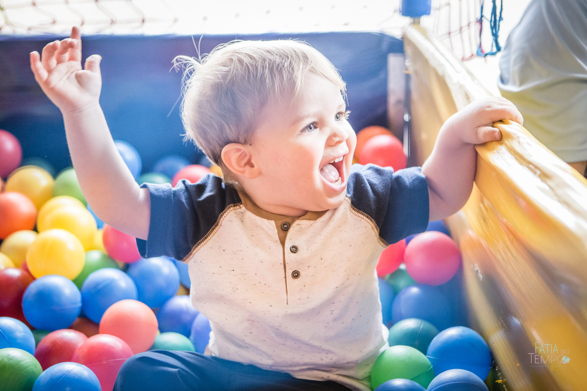 aniversario, bolofofos, festa de aniversario, 2 anos, niver, fotografo de aniversario, festa no predio, festa no condominio, foto de criança, decoração, safari, mãe de menina, mãe de menino, ensaio fotográfico, buffet infantil, foto autoral, lifestyle