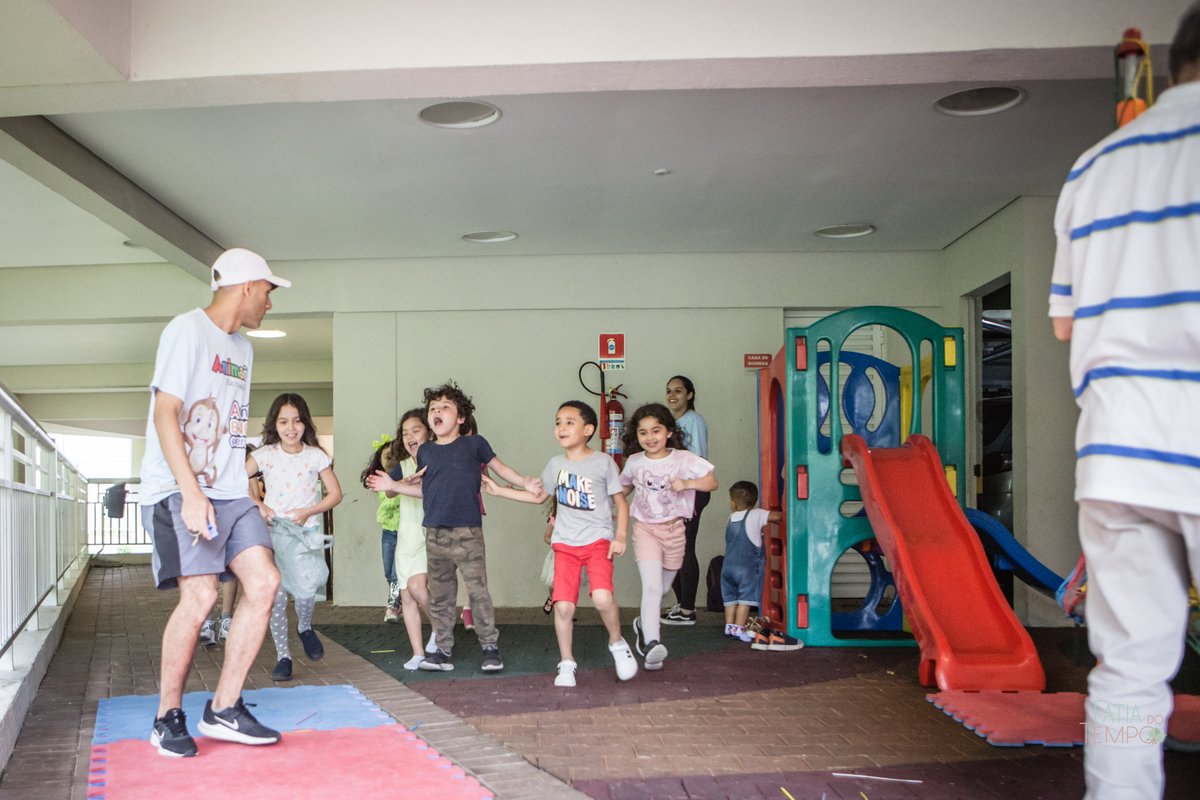 aniversario, bolofofos, festa de aniversario, 2 anos, niver, fotografo de aniversario, festa no predio, festa no condominio, foto de criança, decoração, safari, mãe de menina, mãe de menino, ensaio fotográfico, buffet infantil, foto autoral, lifestyle