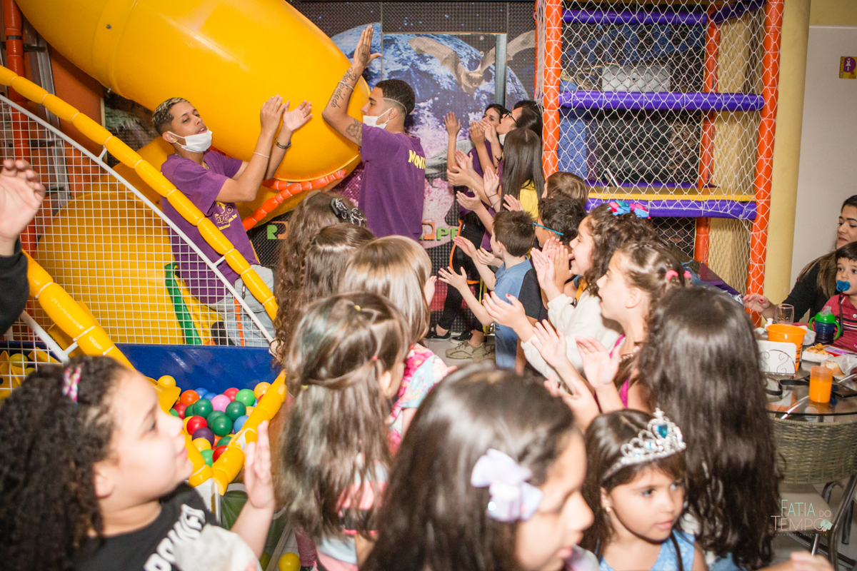 aniversario, ponei, festa de aniversario, 7 anos, fotografo de aniversario, buffet infantil, festa no buffet, foto de criança, decoração, princesa, mãe de menina, mãe de menino, ensaio fotográfico, buffet infantil, foto autoral, lifestyle