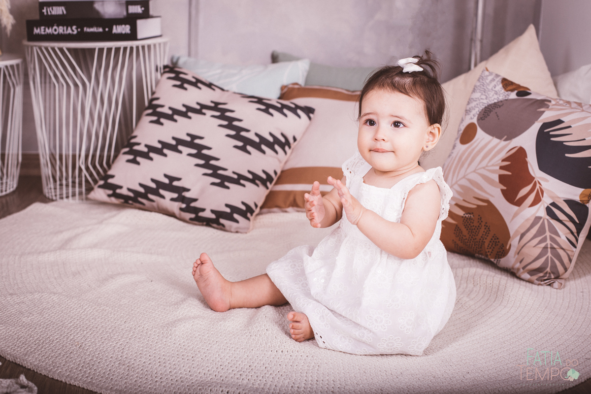 ensaio fotografico de familia, ensaio de familia, fotos de familia, fotos em familia, fotos de familia em estudio, fotos papai mamae e bebe, familia com pets, estudio em sao caetano, estudio pet friendly, estudio fotografico no abc