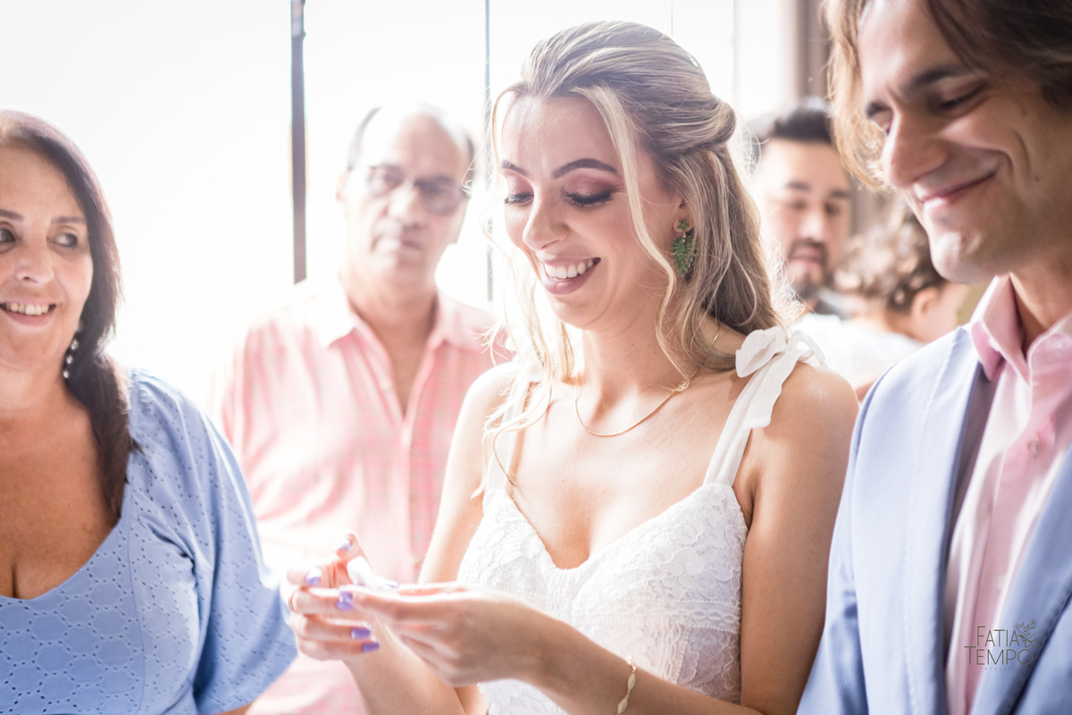 casamento, civil, cartorio, noiva, noivo, wedding, familia, vestido de noiva, decoração, restaurante, ensaio fotografico, mini wedding, mini casamento, madrinha, padrinho, pai, mãe, irmãos, irmã, festa, recepção, almoço, fotografia autoral, foto de casal,