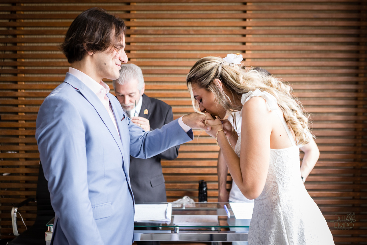 casamento, civil, cartorio, noiva, noivo, wedding, familia, vestido de noiva, decoração, restaurante, ensaio fotografico, mini wedding, mini casamento, madrinha, padrinho, pai, mãe, irmãos, irmã, festa, recepção, almoço, fotografia autoral, foto de casal,