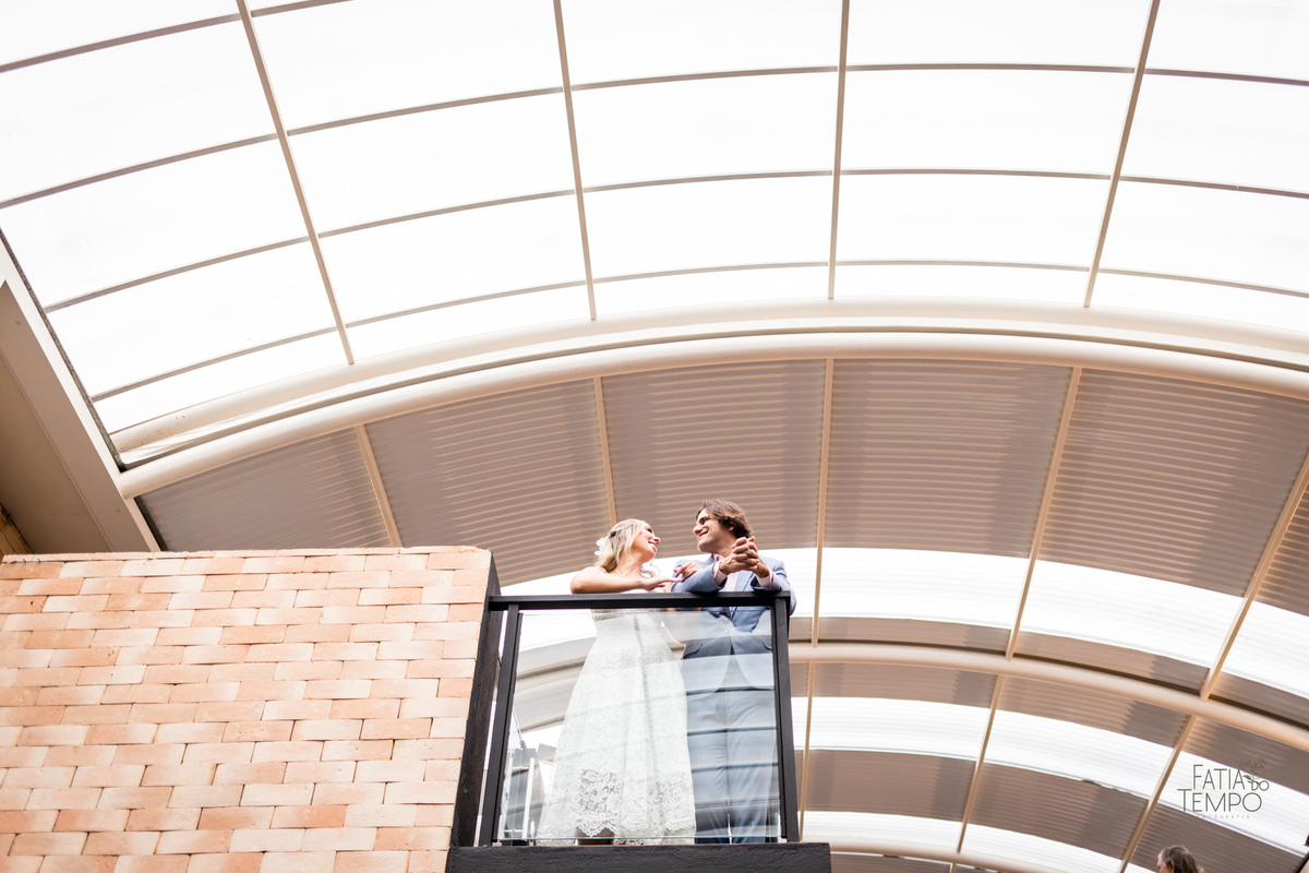 casamento, civil, cartorio, noiva, noivo, wedding, familia, vestido de noiva, decoração, restaurante, ensaio fotografico, mini wedding, mini casamento, madrinha, padrinho, pai, mãe, irmãos, irmã, festa, recepção, almoço, fotografia autoral, foto de casal,