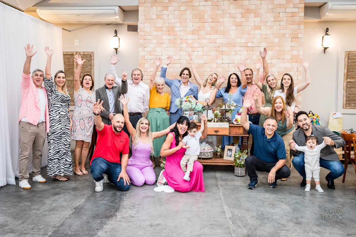 casamento, civil, cartorio, noiva, noivo, wedding, familia, vestido de noiva, decoração, restaurante, ensaio fotografico, mini wedding, mini casamento, madrinha, padrinho, pai, mãe, irmãos, irmã, festa, recepção, almoço, fotografia autoral, foto de casal,