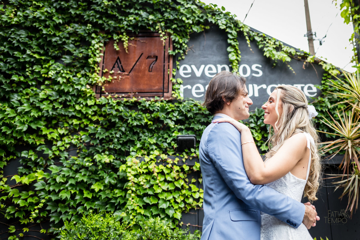 casamento, civil, cartorio, noiva, noivo, wedding, familia, vestido de noiva, decoração, restaurante, ensaio fotografico, mini wedding, mini casamento, madrinha, padrinho, pai, mãe, irmãos, irmã, festa, recepção, almoço, fotografia autoral, foto de casal,