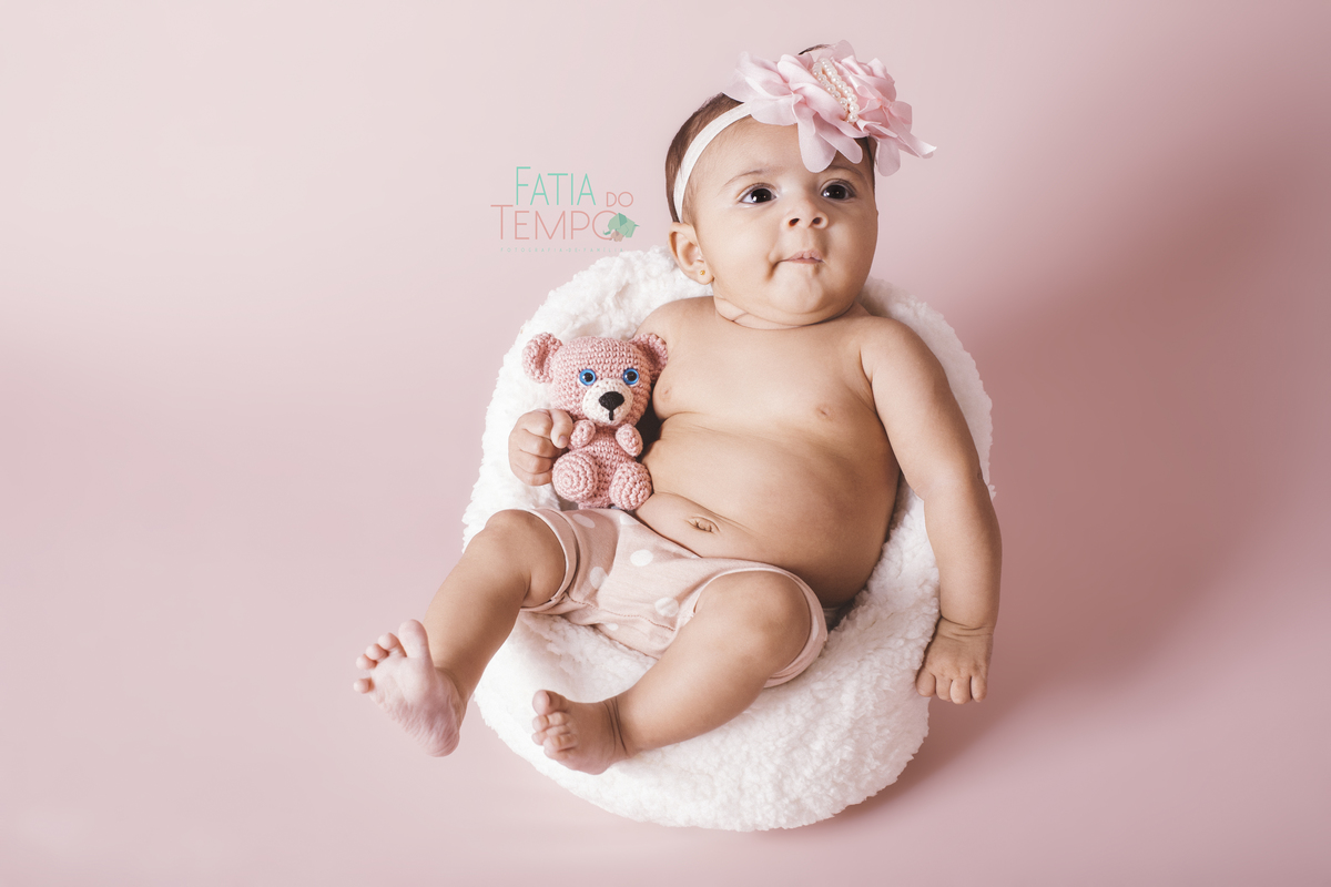 ensaio acompanhamento, mae de menina, fotos de bebe, estudio fotografico, estudio em sao caetano, estudio em santo andré, fotos de acompanhamento mensal de bebe, acompanhamento mensal bebe, ensaio de bebe, ensaio de criança, ensaio clean