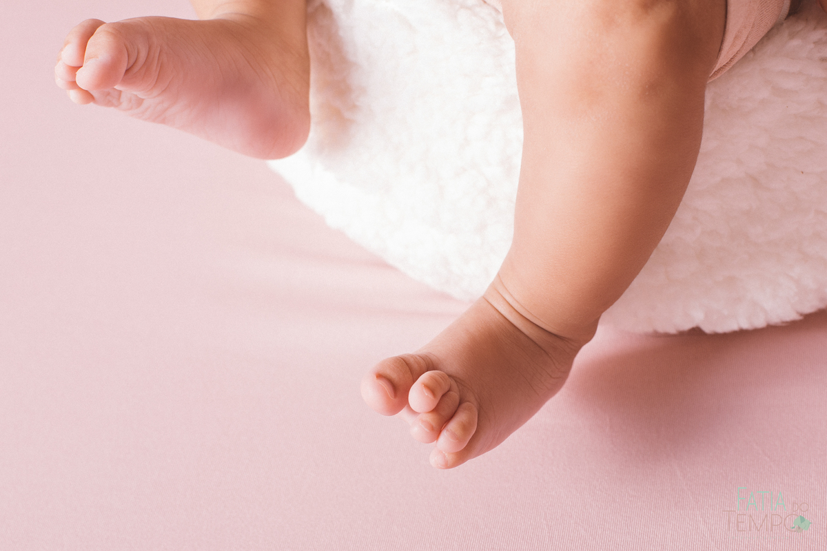 ensaio acompanhamento, mae de menina, fotos de bebe, estudio fotografico, estudio em sao caetano, estudio em santo andré, fotos de acompanhamento mensal de bebe, acompanhamento mensal bebe, ensaio de bebe, ensaio de criança, ensaio clean