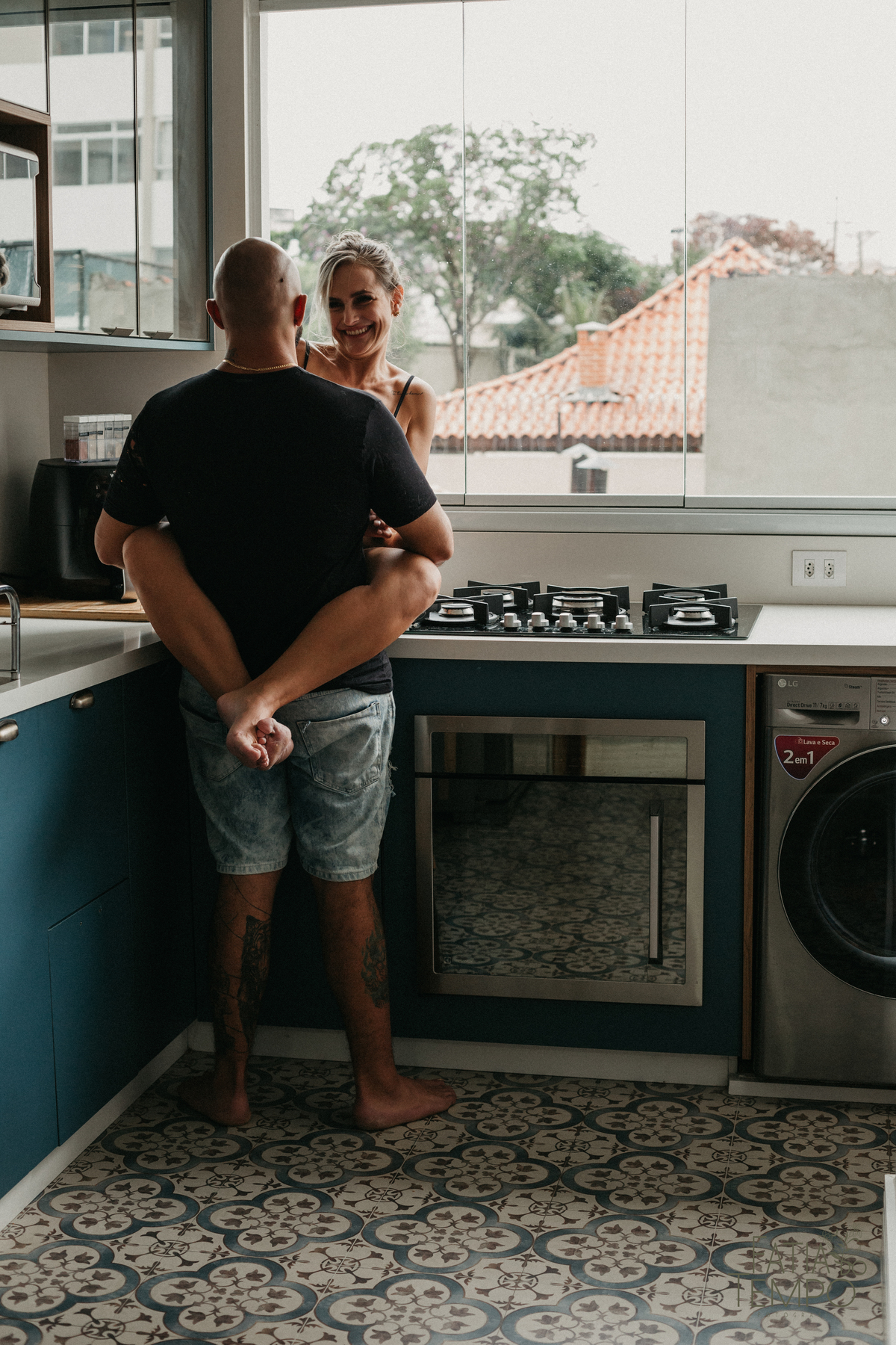 ensaio de casal, ensaio de casal em casa, ensaio lifestyle, ensaio em casa, pre casamento lifestyle, pre casamento em casa, lifestyle, pre casamento, pre wedding, ensaio pre casamento, ensaio pre wedding, fotos em casa, ensaio em casa