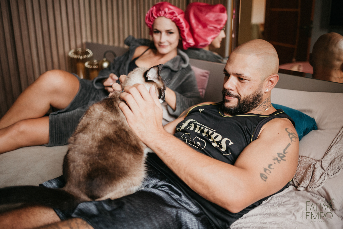 ensaio de casal, ensaio de casal em casa, ensaio lifestyle, ensaio em casa, pre casamento lifestyle, pre casamento em casa, lifestyle, pre casamento, pre wedding, ensaio pre casamento, ensaio pre wedding, fotos em casa, ensaio em casa