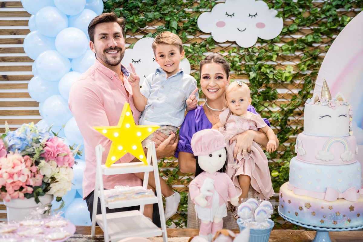 aniversario, festa, criança, infantil, buffet, bolo de aniversario, foto infantil, decoração, brincadeiras, familia, buffet infantil, 1 ano, Santo André, sao Caetano, ensaio fotografico, smash the cake, smash the fruit, paint baby, estudio fotográfico, 