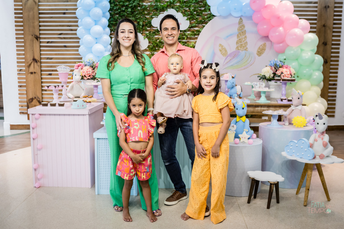aniversario, festa, criança, infantil, buffet, bolo de aniversario, foto infantil, decoração, brincadeiras, familia, buffet infantil, 1 ano, Santo André, sao Caetano, ensaio fotografico, smash the cake, smash the fruit, paint baby, estudio fotográfico, 