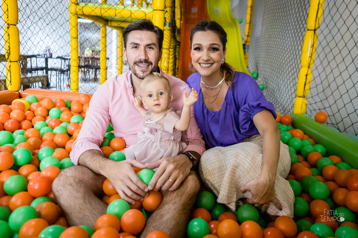 aniversario, festa, criança, infantil, buffet, bolo de aniversario, foto infantil, decoração, brincadeiras, familia, buffet infantil, 1 ano, Santo André, sao Caetano, ensaio fotografico, smash the cake, smash the fruit, paint baby, estudio fotográfico, 