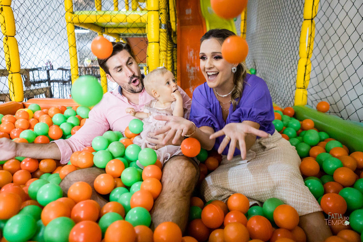 aniversario, festa, criança, infantil, buffet, bolo de aniversario, foto infantil, decoração, brincadeiras, familia, buffet infantil, 1 ano, Santo André, sao Caetano, ensaio fotografico, smash the cake, smash the fruit, paint baby, estudio fotográfico, 