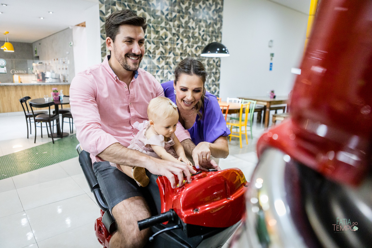 aniversario, festa, criança, infantil, buffet, bolo de aniversario, foto infantil, decoração, brincadeiras, familia, buffet infantil, 1 ano, Santo André, sao Caetano, ensaio fotografico, smash the cake, smash the fruit, paint baby, estudio fotográfico, 