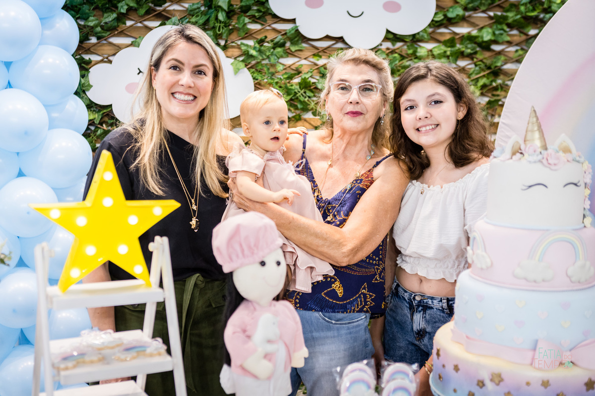 aniversario, festa, criança, infantil, buffet, bolo de aniversario, foto infantil, decoração, brincadeiras, familia, buffet infantil, 1 ano, Santo André, sao Caetano, ensaio fotografico, smash the cake, smash the fruit, paint baby, estudio fotográfico, 