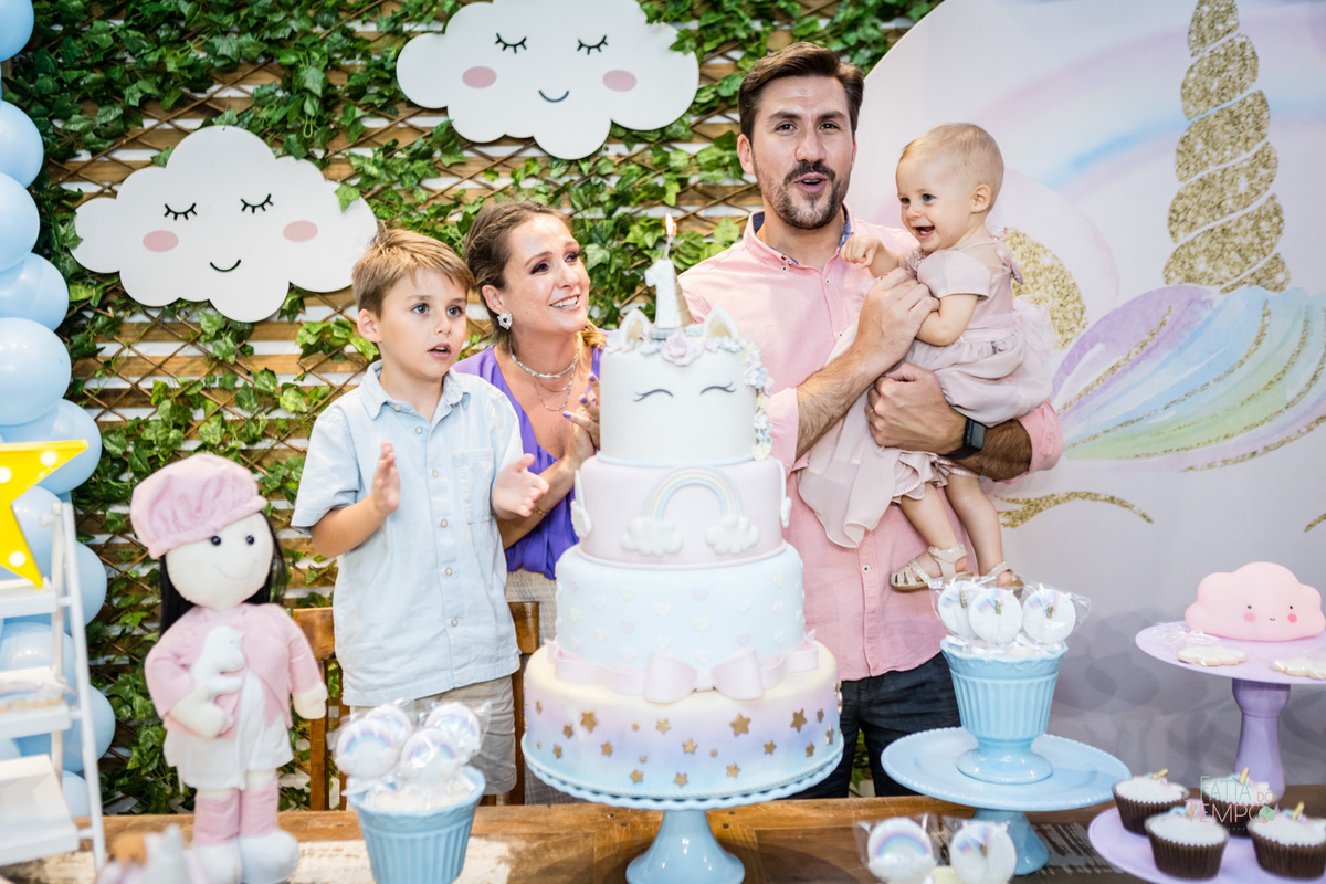 aniversario, festa, criança, infantil, buffet, bolo de aniversario, foto infantil, decoração, brincadeiras, familia, buffet infantil, 1 ano, Santo André, sao Caetano, ensaio fotografico, smash the cake, smash the fruit, paint baby, estudio fotográfico, 