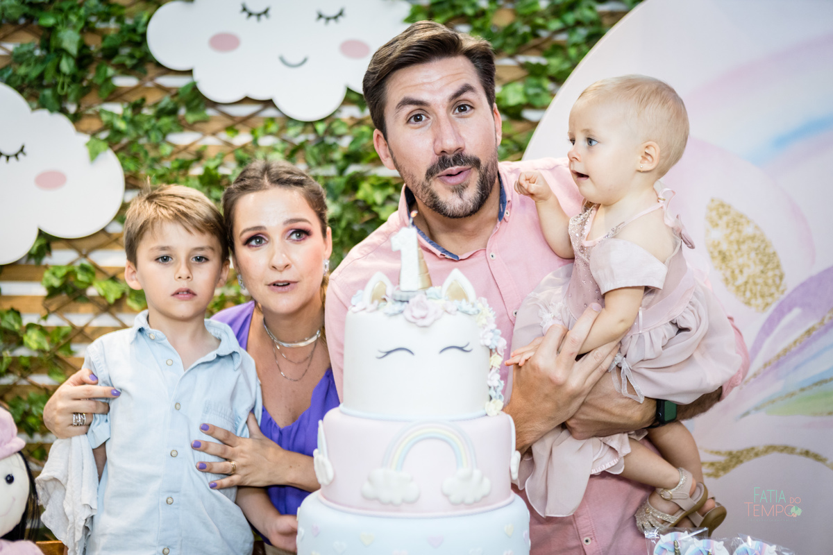 aniversario, festa, criança, infantil, buffet, bolo de aniversario, foto infantil, decoração, brincadeiras, familia, buffet infantil, 1 ano, Santo André, sao Caetano, ensaio fotografico, smash the cake, smash the fruit, paint baby, estudio fotográfico, 