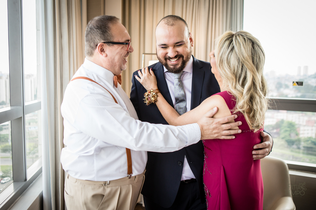 casamento, wedding, buffet, festa, meninos, homoafetivo, lgbtqia+, gay, hétero, familia, felicidade, amor, make, fotografia, autoral, profissional, maquiagem, cerimônia, balada, Dança, dia do noivo, amigos, padrinhos, vestido de festa, pai, mae, 
