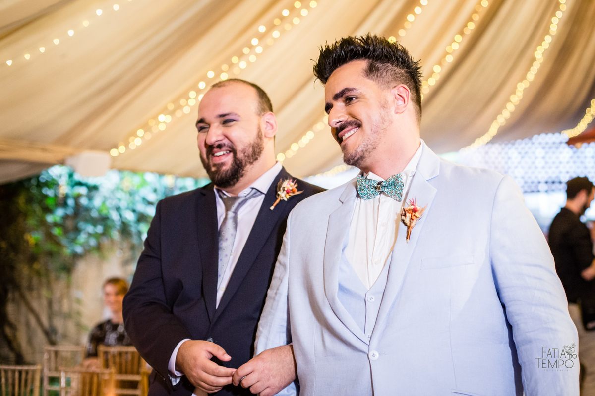 casamento, wedding, buffet, festa, meninos, homoafetivo, lgbtqia+, gay, hétero, familia, felicidade, amor, make, fotografia, autoral, profissional, maquiagem, cerimônia, balada, Dança, dia do noivo, amigos, padrinhos, vestido de festa, pai, mae, 
