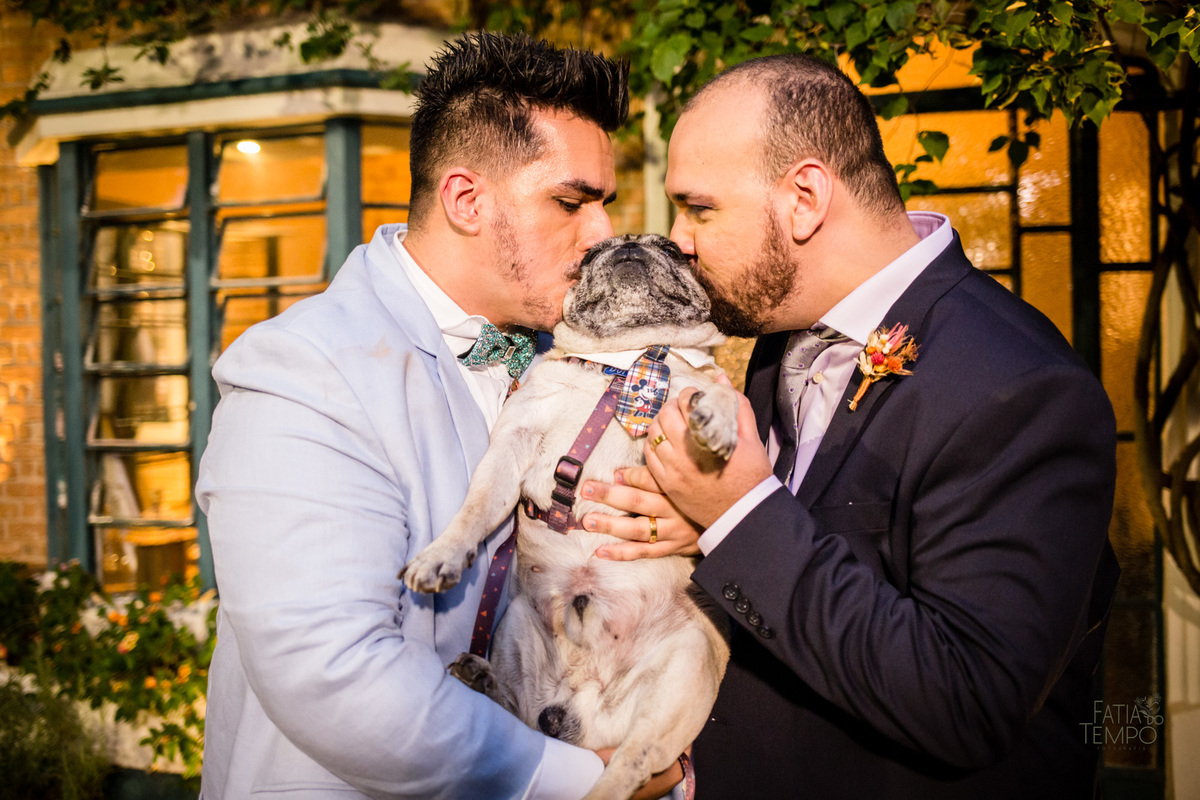 casamento, wedding, buffet, festa, meninos, homoafetivo, lgbtqia+, gay, hétero, familia, felicidade, amor, make, fotografia, autoral, profissional, maquiagem, cerimônia, balada, Dança, dia do noivo, amigos, padrinhos, vestido de festa, pai, mae, 