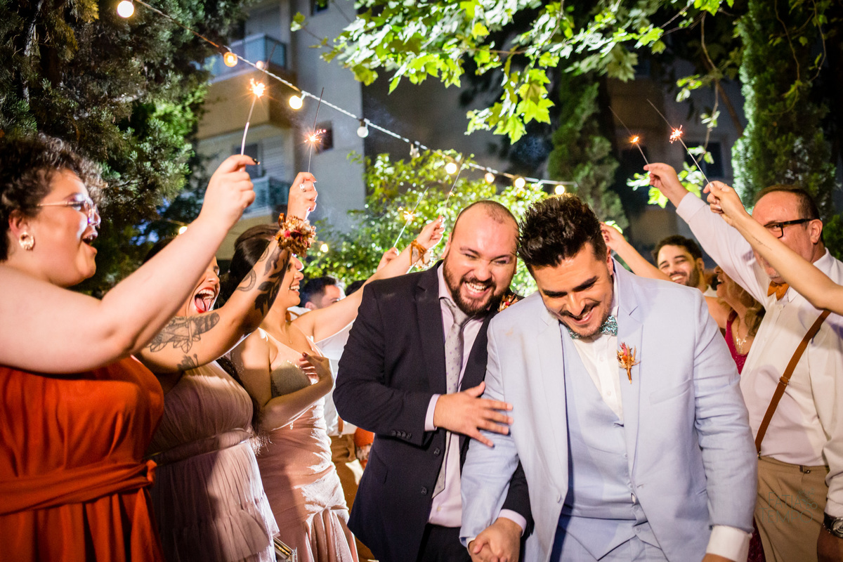 casamento, wedding, buffet, festa, meninos, homoafetivo, lgbtqia+, gay, hétero, familia, felicidade, amor, make, fotografia, autoral, profissional, maquiagem, cerimônia, balada, Dança, dia do noivo, amigos, padrinhos, vestido de festa, pai, mae, 