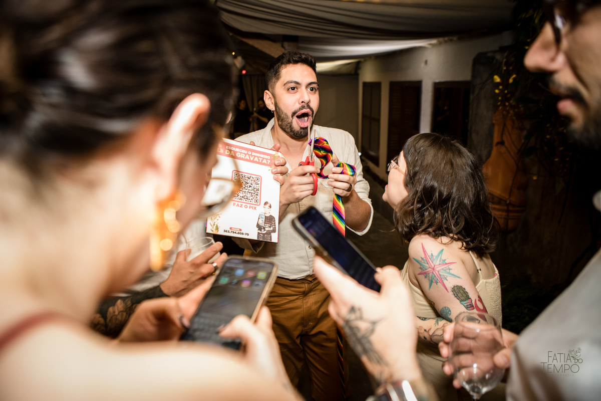 casamento, wedding, buffet, festa, meninos, homoafetivo, lgbtqia+, gay, hétero, familia, felicidade, amor, make, fotografia, autoral, profissional, maquiagem, cerimônia, balada, Dança, dia do noivo, amigos, padrinhos, vestido de festa, pai, mae, 