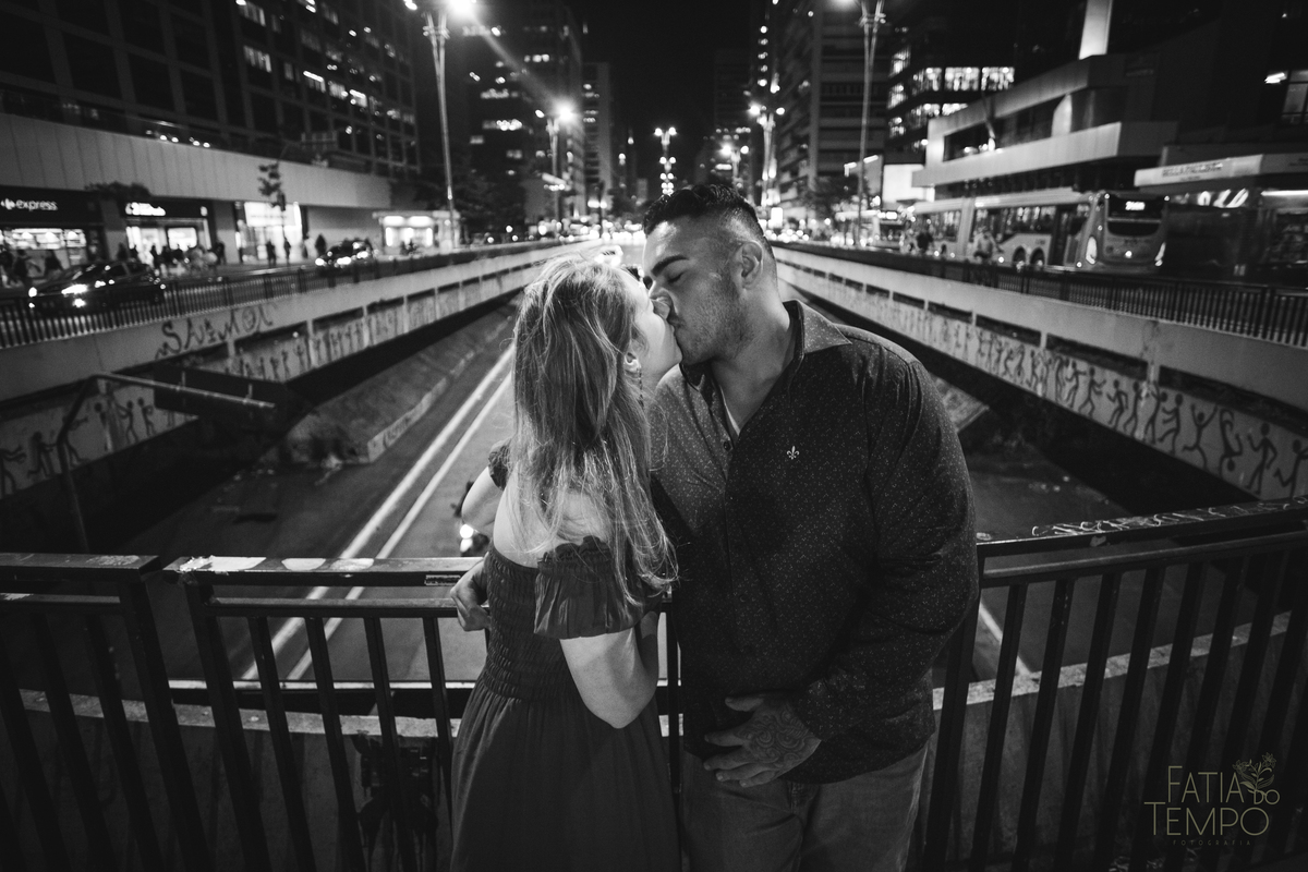 ensaio na paulista, pre casamento, pre casamento na rua, ensaio de casal na paulista, ensaio na rua, pre casamento na rua, ensaio de casal na rua, vou casar, ensaio fotografico,