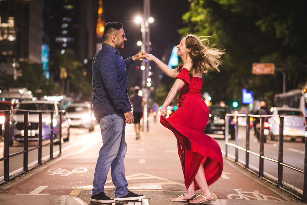ensaio na paulista, pre casamento, pre casamento na rua, ensaio de casal na paulista, ensaio na rua, pre casamento na rua, ensaio de casal na rua, vou casar, ensaio fotografico,