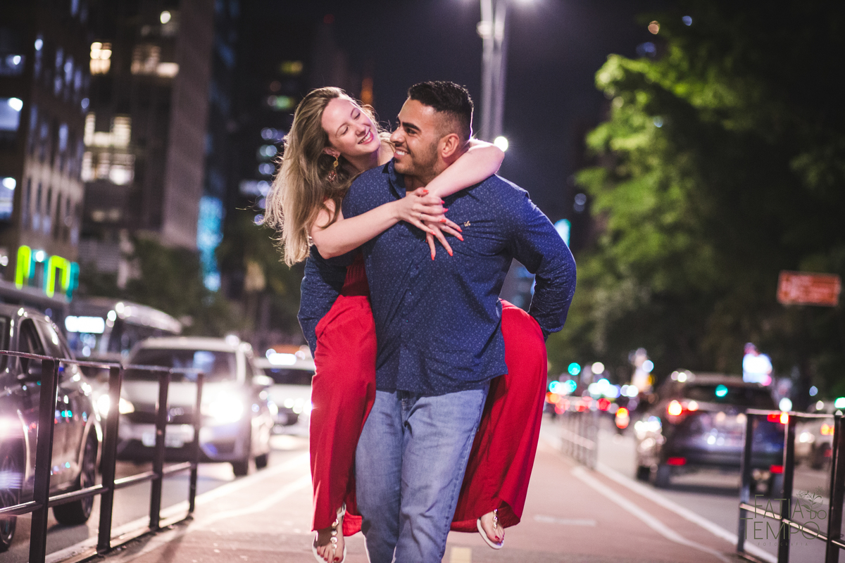 ensaio na paulista, pre casamento, pre casamento na rua, ensaio de casal na paulista, ensaio na rua, pre casamento na rua, ensaio de casal na rua, vou casar, ensaio fotografico,