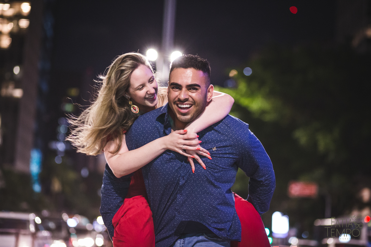 ensaio na paulista, pre casamento, pre casamento na rua, ensaio de casal na paulista, ensaio na rua, pre casamento na rua, ensaio de casal na rua, vou casar, ensaio fotografico,