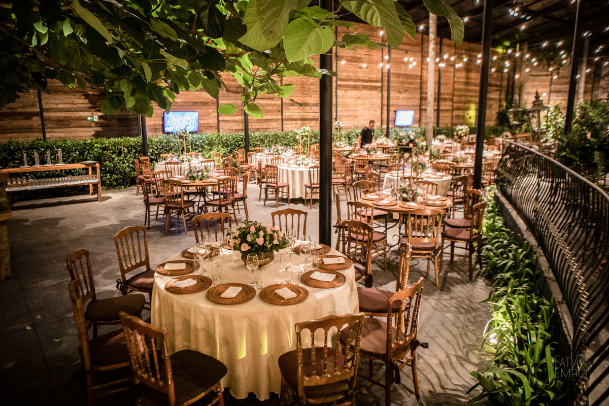 casamento, wedding, sitio, campo, jardim, buffet, decoração, fotografia, noiva, noivo, vestido, festa, flores, são paulo, fatia do tempo, foto de casamento, elegante, autoral, afetiva, empatia, atemporal, melhor foto, melhor buffet, comida, culinária, 