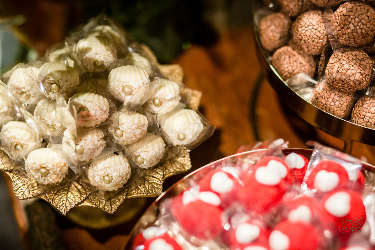 casamento, wedding, sitio, campo, jardim, buffet, decoração, fotografia, noiva, noivo, vestido, festa, flores, são paulo, fatia do tempo, foto de casamento, elegante, autoral, afetiva, empatia, atemporal, melhor foto, melhor buffet, comida, culinária, 