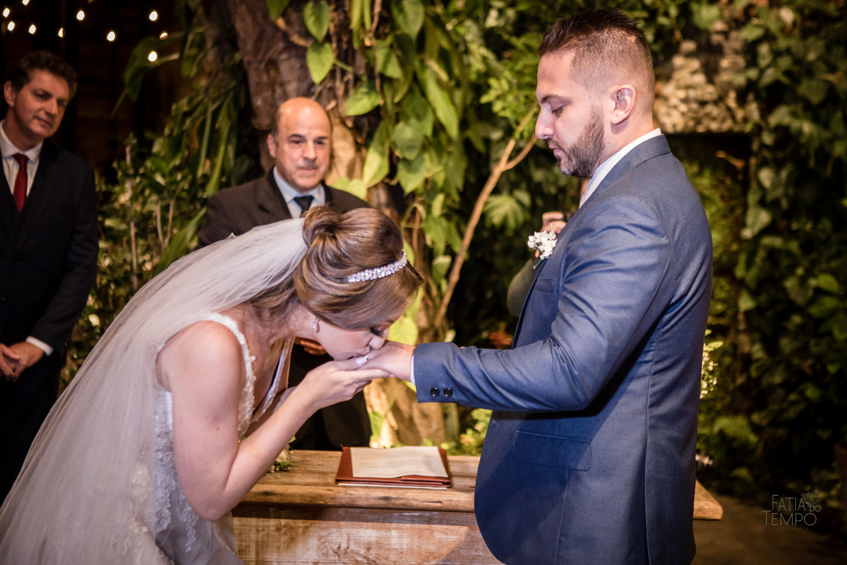 casamento, wedding, sitio, campo, jardim, buffet, decoração, fotografia, noiva, noivo, vestido, festa, flores, são paulo, fatia do tempo, foto de casamento, elegante, autoral, afetiva, empatia, atemporal, melhor foto, melhor buffet, comida, culinária, 