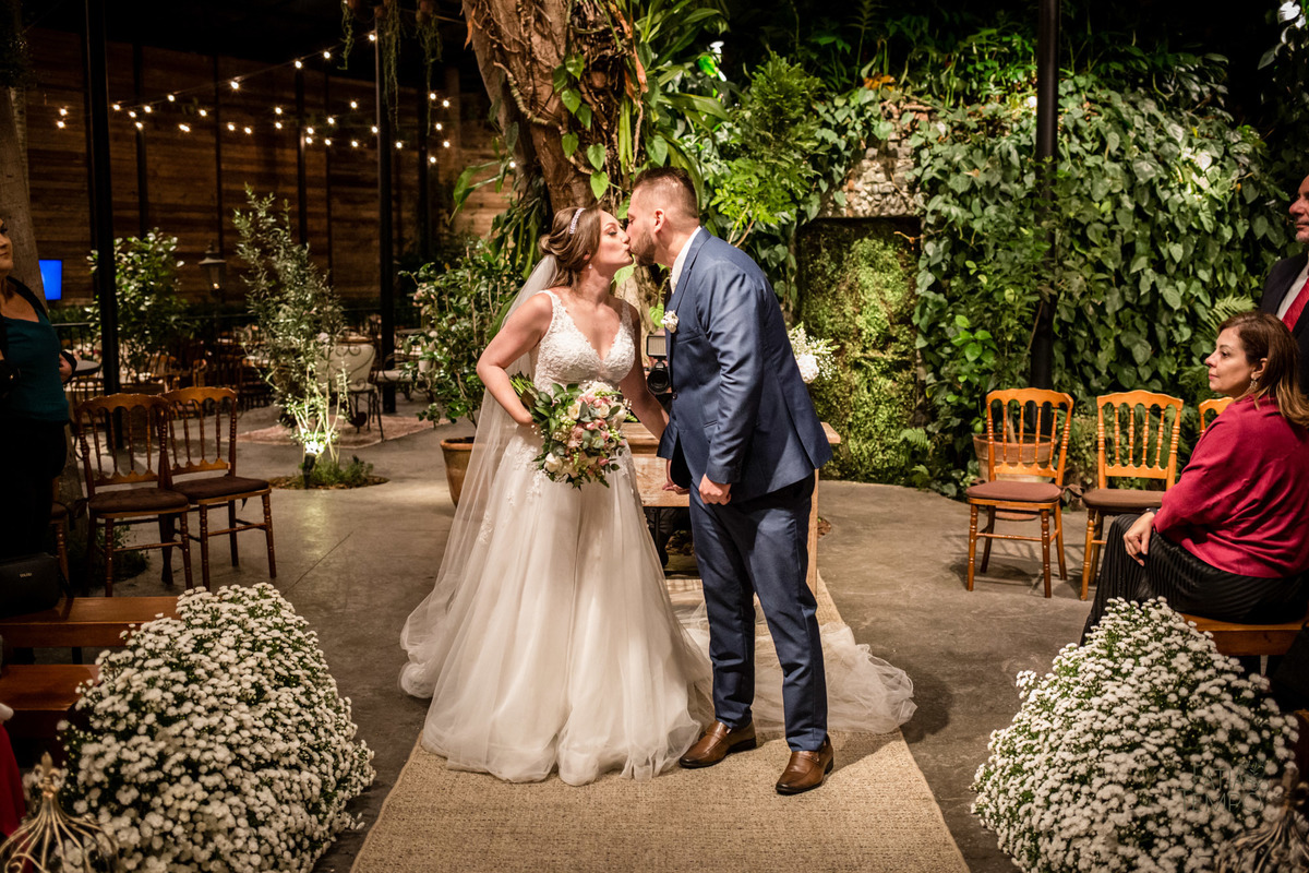 casamento, wedding, sitio, campo, jardim, buffet, decoração, fotografia, noiva, noivo, vestido, festa, flores, são paulo, fatia do tempo, foto de casamento, elegante, autoral, afetiva, empatia, atemporal, melhor foto, melhor buffet, comida, culinária, 