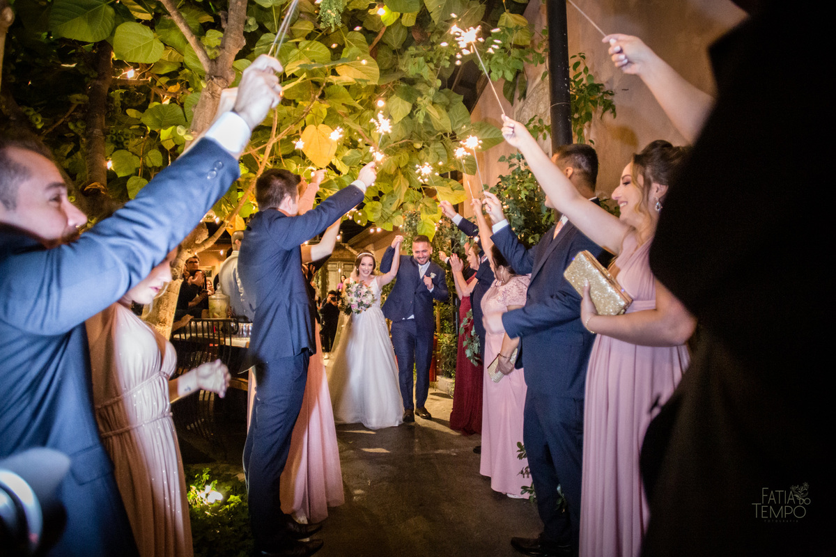 casamento, wedding, sitio, campo, jardim, buffet, decoração, fotografia, noiva, noivo, vestido, festa, flores, são paulo, fatia do tempo, foto de casamento, elegante, autoral, afetiva, empatia, atemporal, melhor foto, melhor buffet, comida, culinária, 