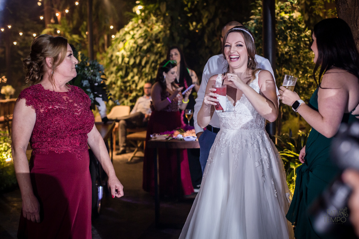 casamento, wedding, sitio, campo, jardim, buffet, decoração, fotografia, noiva, noivo, vestido, festa, flores, são paulo, fatia do tempo, foto de casamento, elegante, autoral, afetiva, empatia, atemporal, melhor foto, melhor buffet, comida, culinária, 