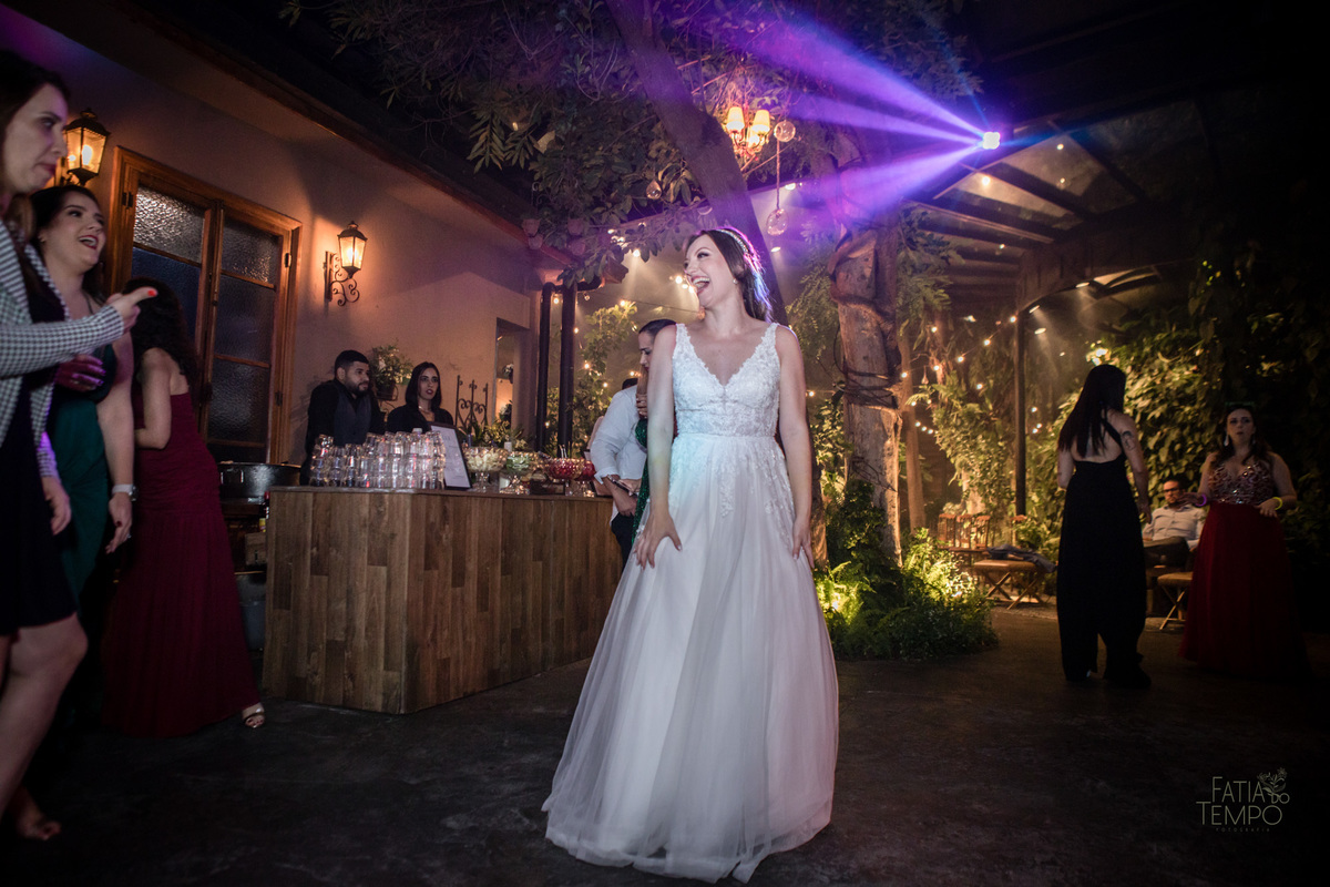 casamento, wedding, sitio, campo, jardim, buffet, decoração, fotografia, noiva, noivo, vestido, festa, flores, são paulo, fatia do tempo, foto de casamento, elegante, autoral, afetiva, empatia, atemporal, melhor foto, melhor buffet, comida, culinária, 