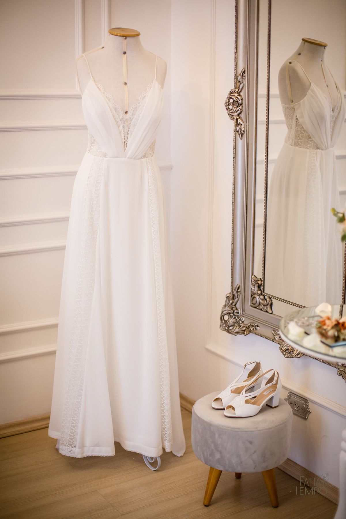 casamento, wedding, buffet, vestido de noiva, maquiagem, make, dia da noiva, noiva, noivo, roupa, madrinhas, mãe, padrinhos, festa, balada, banda, dj, decoração, iluminação, fotografia, fotografia autoral, foto de casamento, estúdio, retrato, ensaio, 