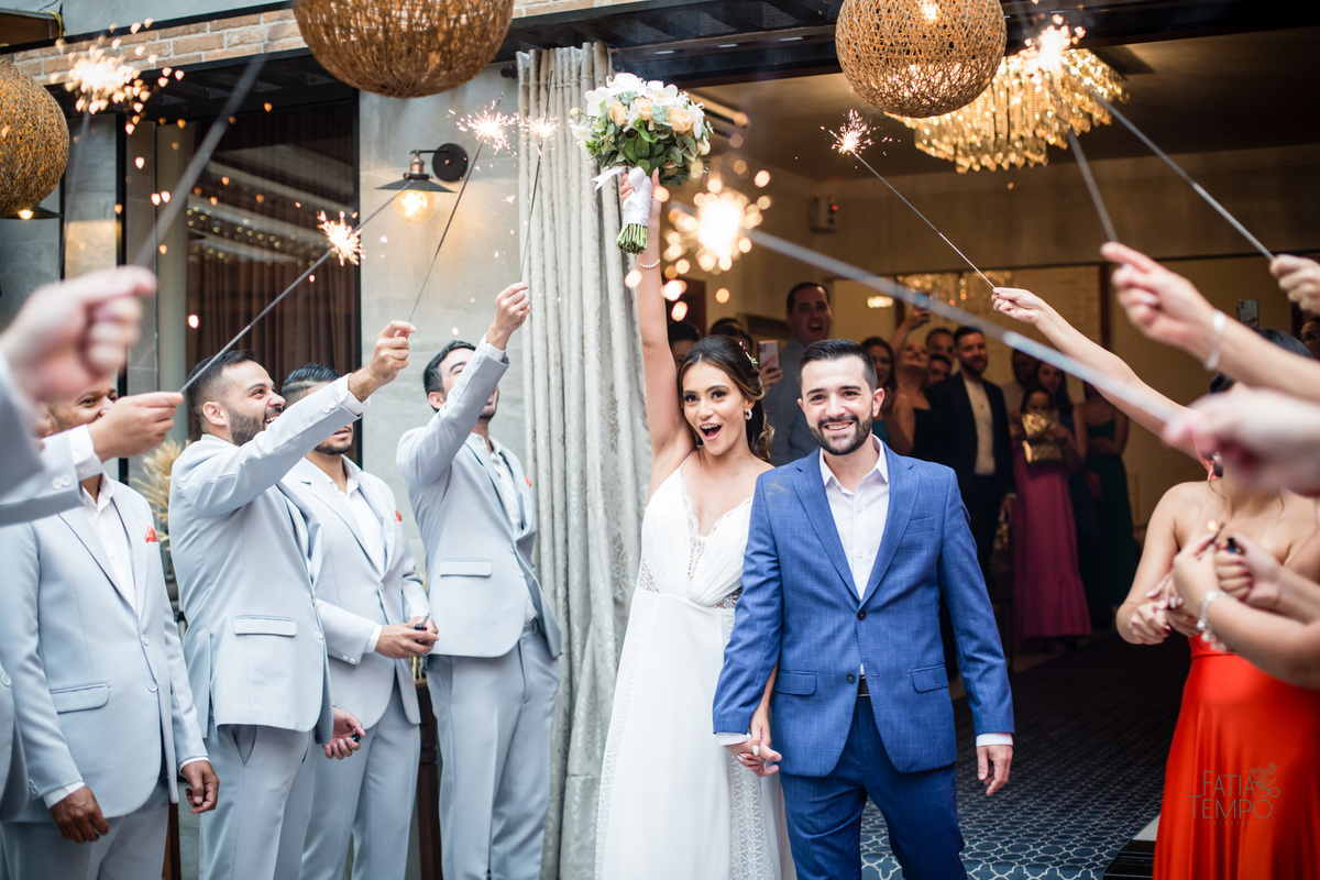 casamento, wedding, buffet, vestido de noiva, maquiagem, make, dia da noiva, noiva, noivo, roupa, madrinhas, mãe, padrinhos, festa, balada, banda, dj, decoração, iluminação, fotografia, fotografia autoral, foto de casamento, estúdio, retrato, ensaio, 