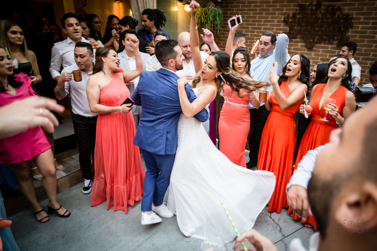 casamento, wedding, buffet, vestido de noiva, maquiagem, make, dia da noiva, noiva, noivo, roupa, madrinhas, mãe, padrinhos, festa, balada, banda, dj, decoração, iluminação, fotografia, fotografia autoral, foto de casamento, estúdio, retrato, ensaio, 