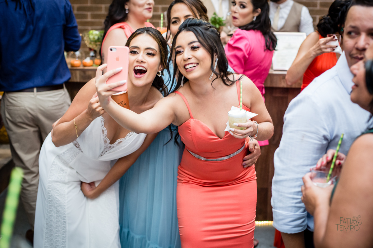 casamento, wedding, buffet, vestido de noiva, maquiagem, make, dia da noiva, noiva, noivo, roupa, madrinhas, mãe, padrinhos, festa, balada, banda, dj, decoração, iluminação, fotografia, fotografia autoral, foto de casamento, estúdio, retrato, ensaio, 