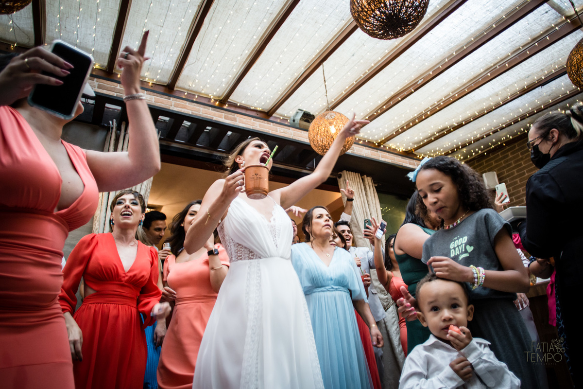 casamento, wedding, buffet, vestido de noiva, maquiagem, make, dia da noiva, noiva, noivo, roupa, madrinhas, mãe, padrinhos, festa, balada, banda, dj, decoração, iluminação, fotografia, fotografia autoral, foto de casamento, estúdio, retrato, ensaio, 