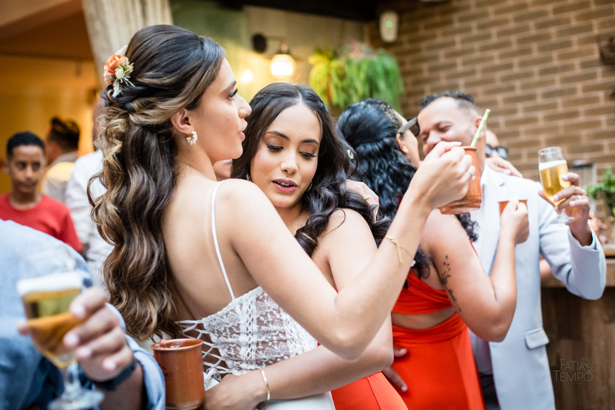 casamento, wedding, buffet, vestido de noiva, maquiagem, make, dia da noiva, noiva, noivo, roupa, madrinhas, mãe, padrinhos, festa, balada, banda, dj, decoração, iluminação, fotografia, fotografia autoral, foto de casamento, estúdio, retrato, ensaio, 